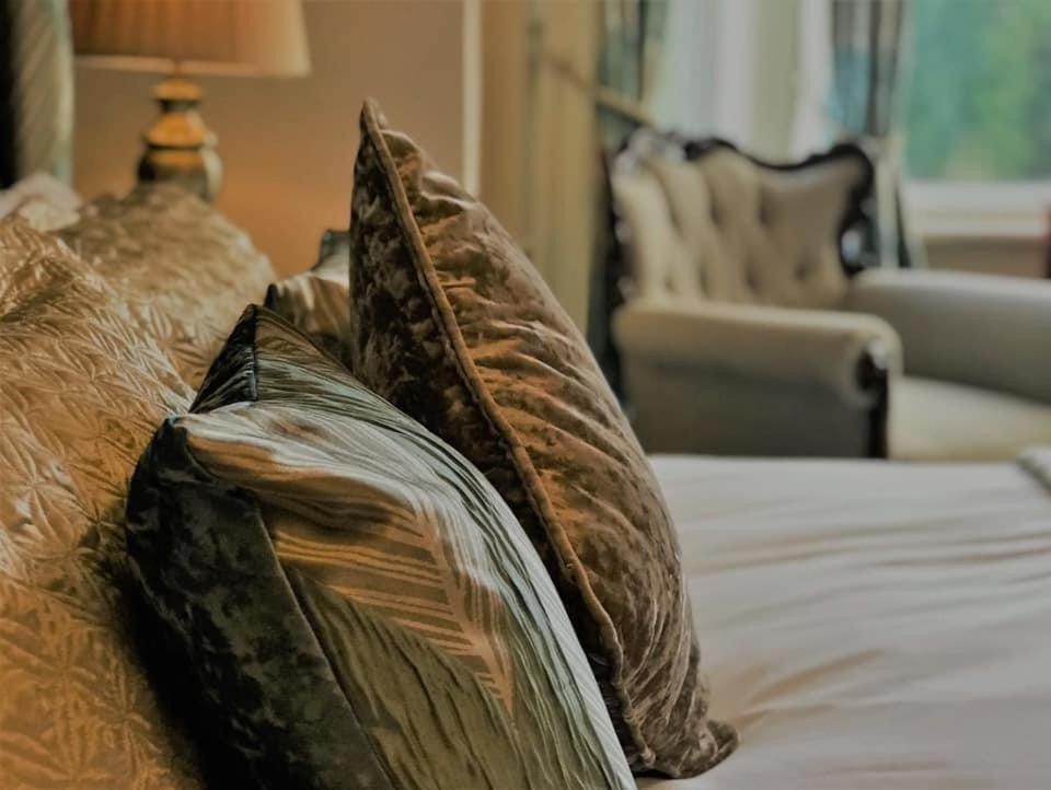 Hotel Rudyard Leek Extérieur photo