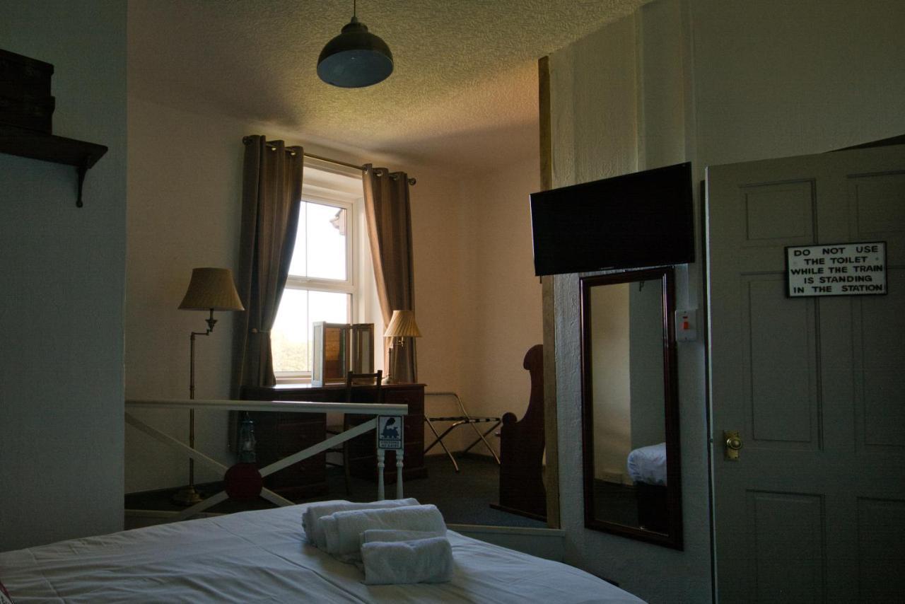 Hotel Rudyard Leek Extérieur photo