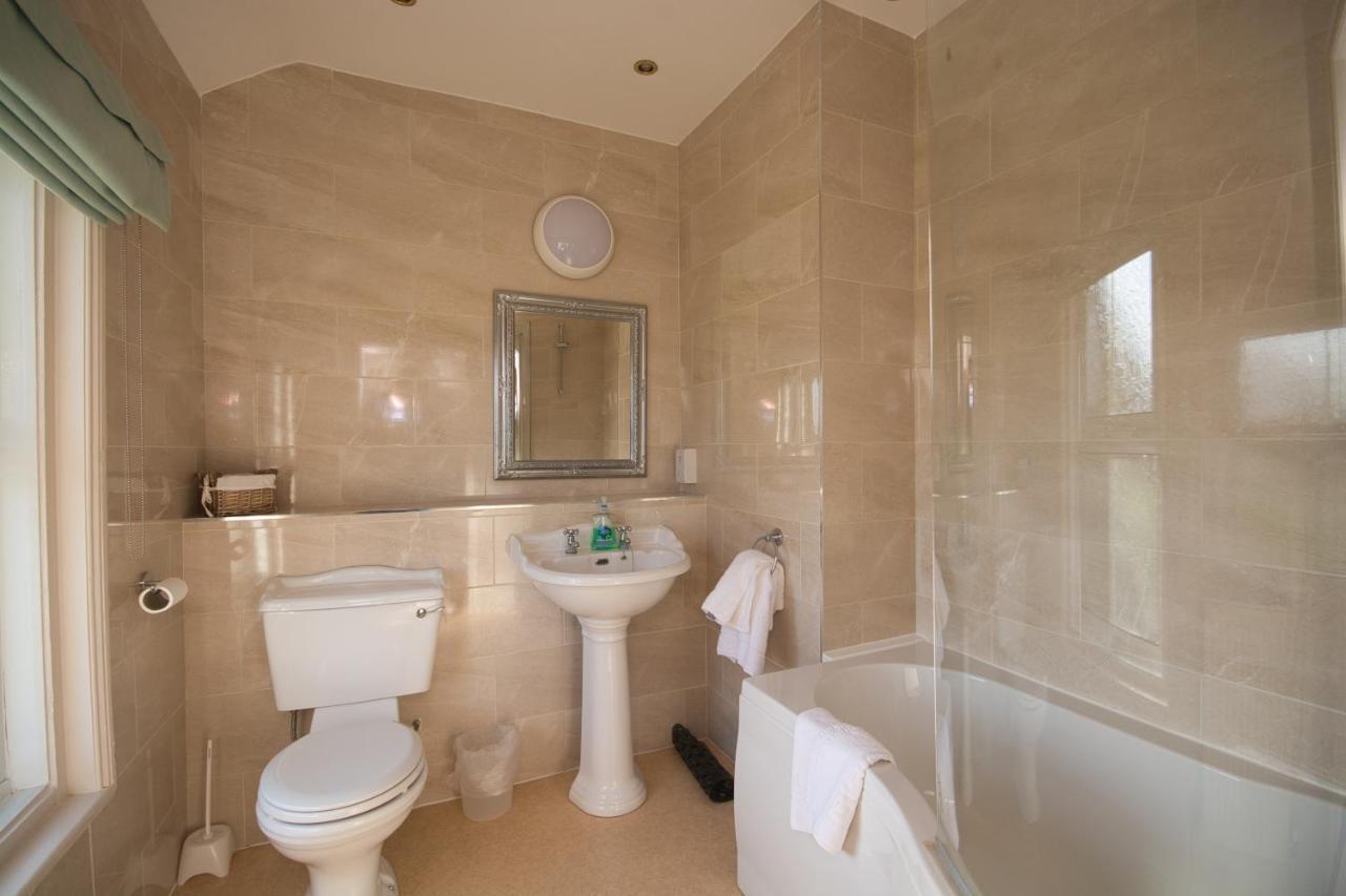 Hotel Rudyard Leek Extérieur photo
