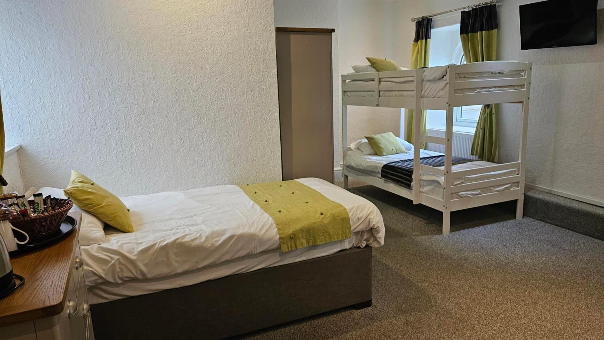 Hotel Rudyard Leek Extérieur photo
